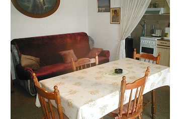 Croazia Privát Slatine, Esterno